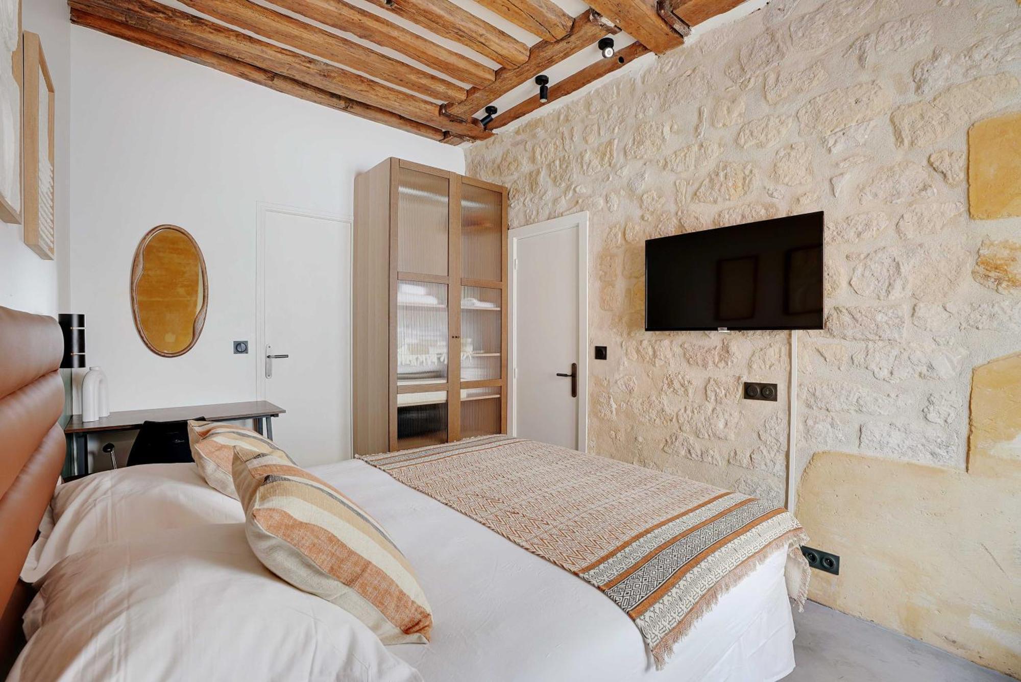Spacious - 4br-10p - Place Des Vosges Appartement Parijs